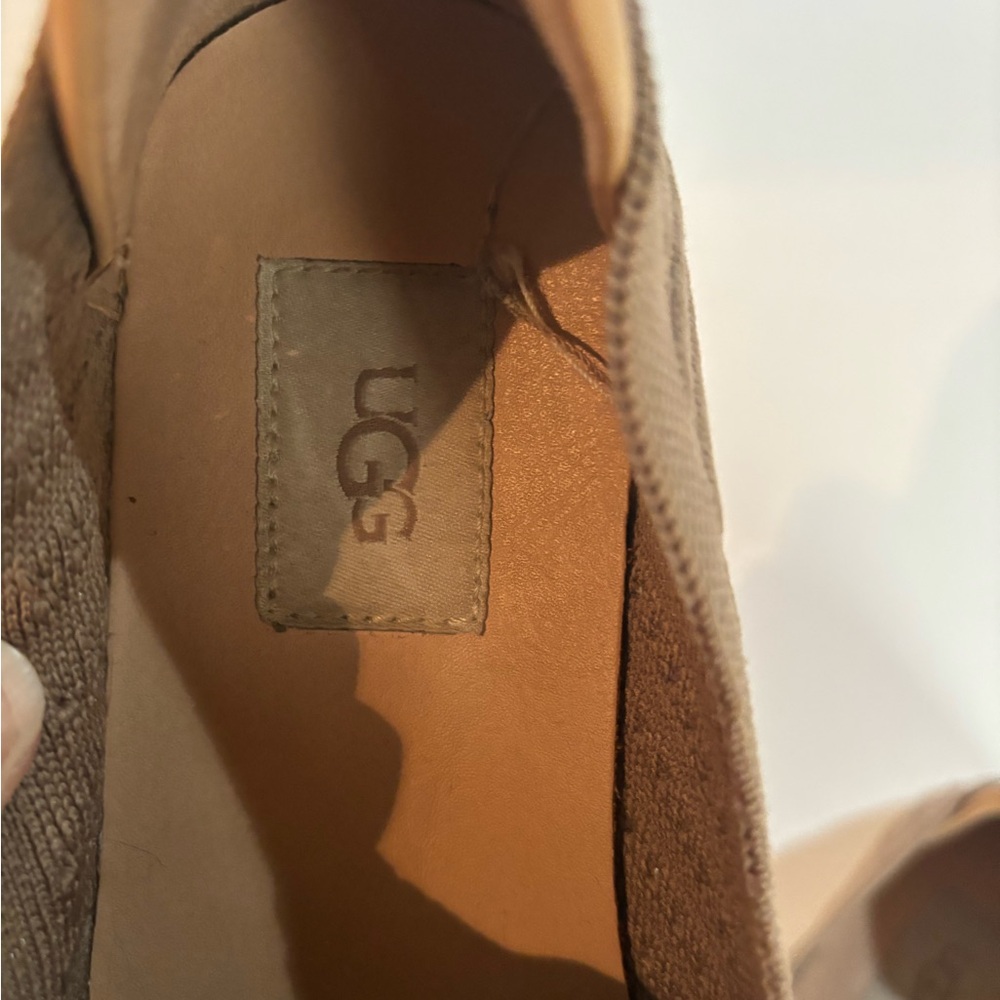UGG 9 Taupe Slip-On Sneakers SHOES - Picture 7 of 13